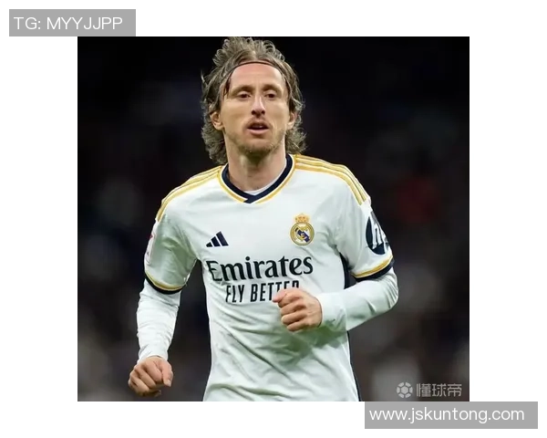 巅峰时期退役的足球明星们如何影响了足球历史与未来发展 巅峰时期退役的足球明星们如何影响了足球历史与未来发展