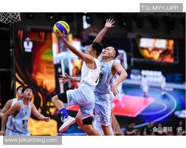 重庆篮球队的战术解析与控制体系探讨:提升团队协作与比赛效率的关键策略 重庆篮球队的战术解析与控制体系探讨:提升团队协作与比赛效率的关键策略