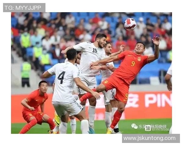 不被认可却依然闪耀的足球明星们的奋斗与坚持