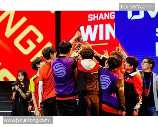 上海乒乓球队逆袭之旅：世界锦标赛上的辉煌时刻与奋斗精神