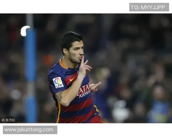 足球巨星苏亚雷斯的职业生涯与个人成就全景解析 足球巨星苏亚雷斯的职业生涯与个人成就全景解析